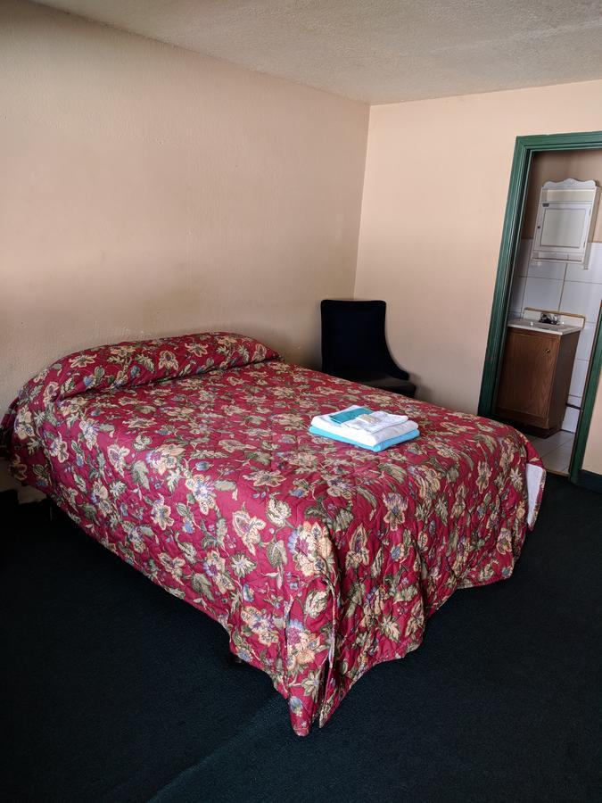 Model Motel 坎卡基 外观 照片